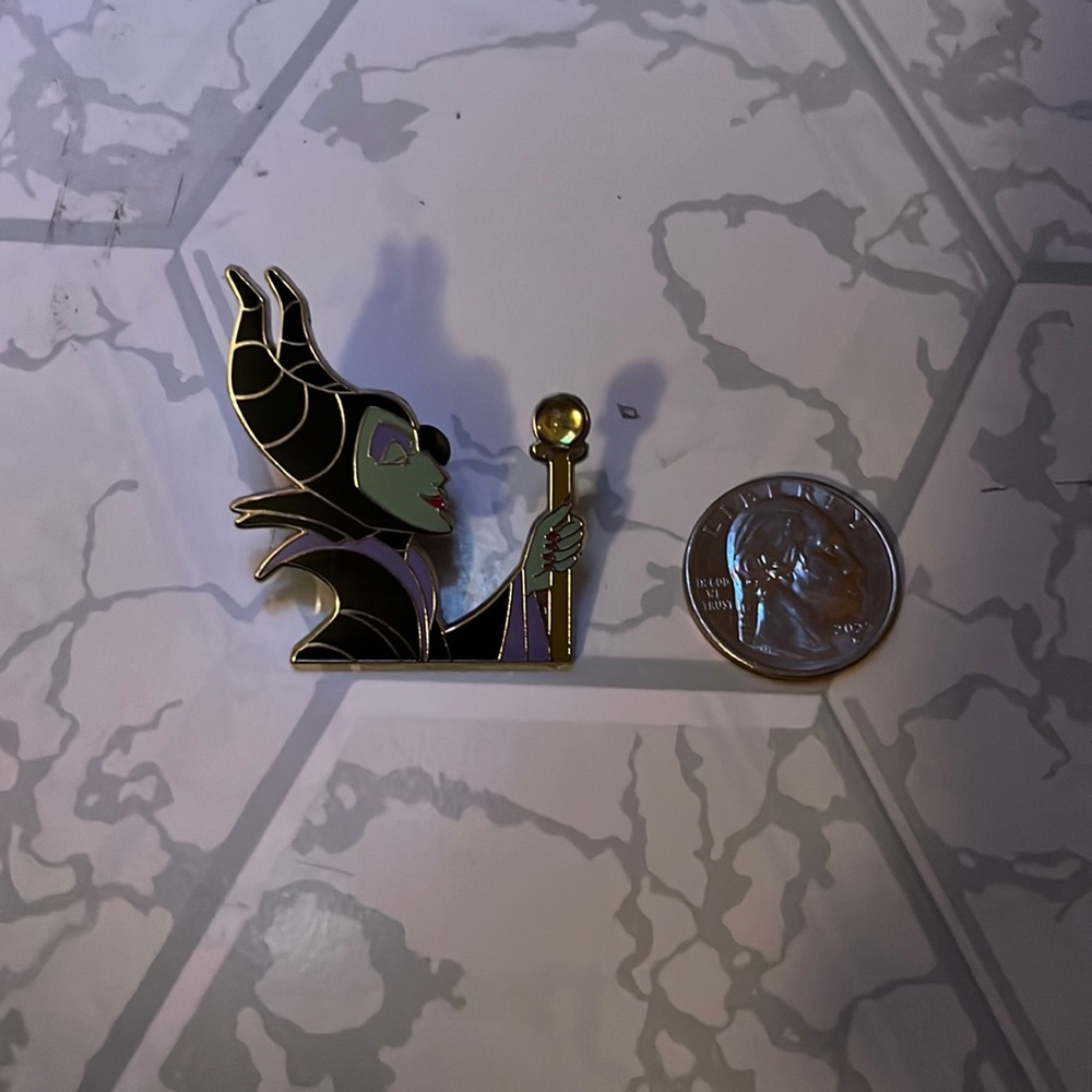 MALEFICENT DISNEY PIN